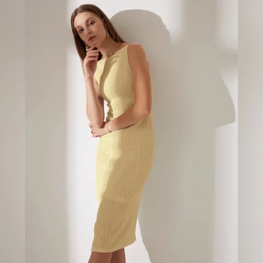 Rihoas Pearl Strap Water Ripple Texture Cami Dress Yellow Sz S NWT